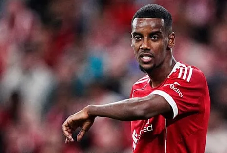 Alexander Isak's First Appearance Brings Star Power Despite Noticeable Rust