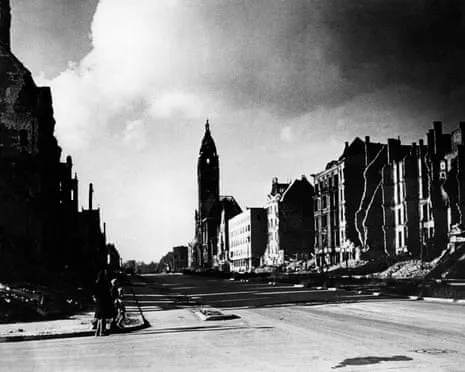 The Circle of Traitors: A Riveting Story of German Resistance